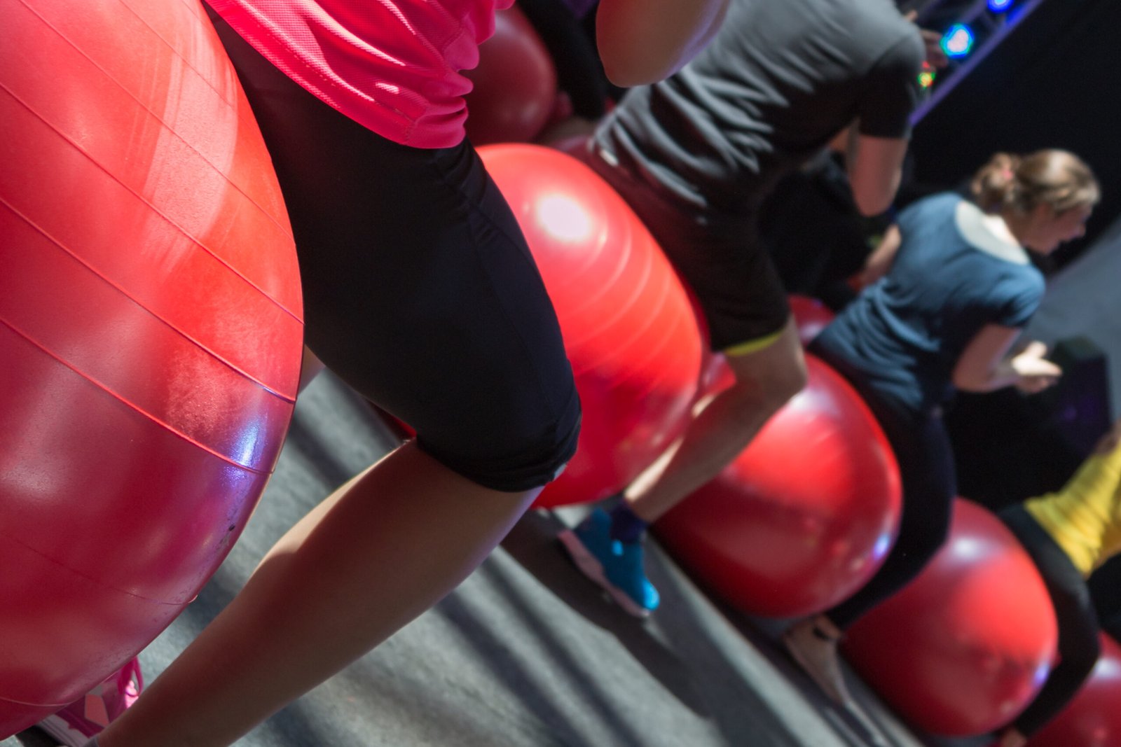 closeup-of-girl-doing-fitness-activity-sitting-on-2026-01-09-13-58-44-utc